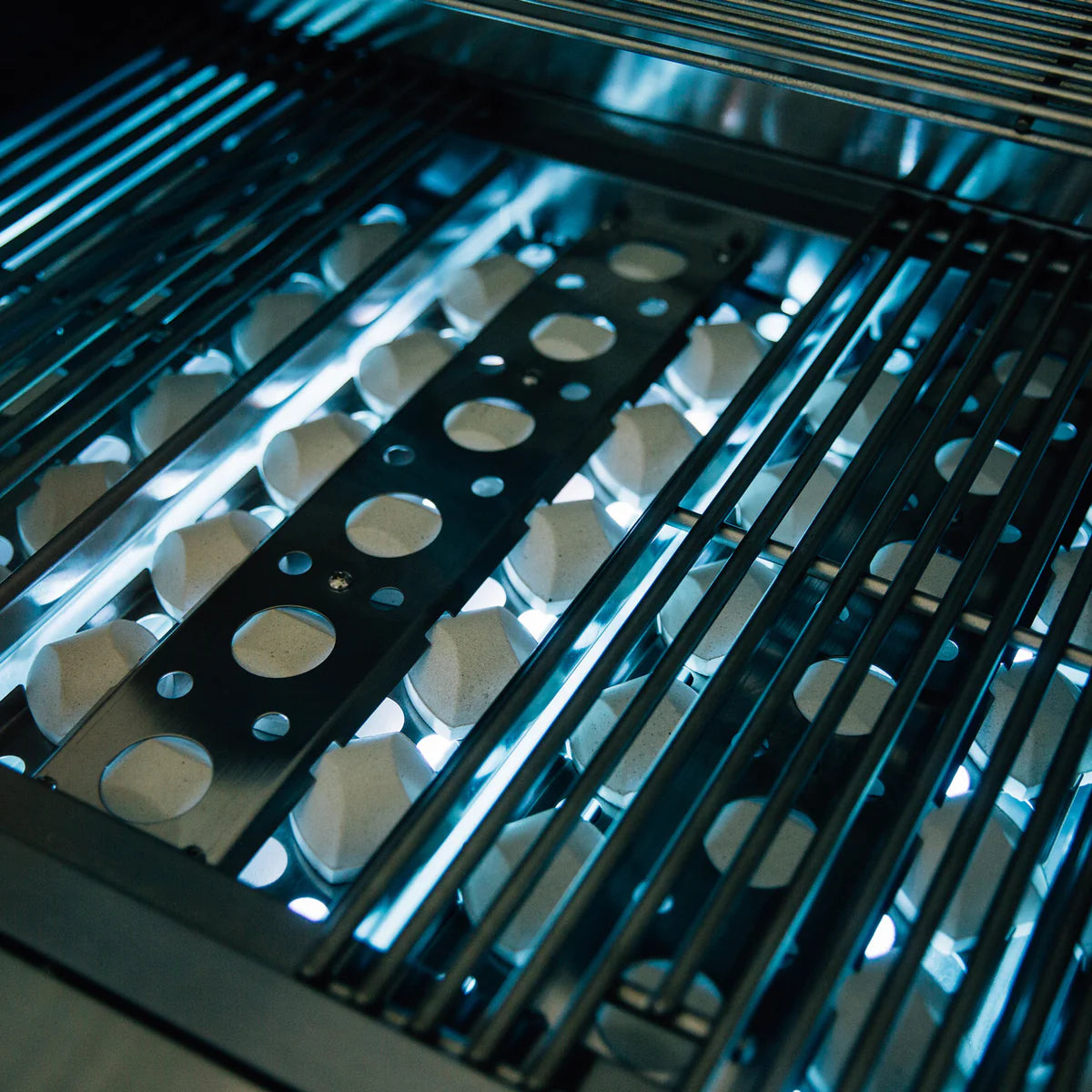 Sizzler Pro 32" Freestanding Grill