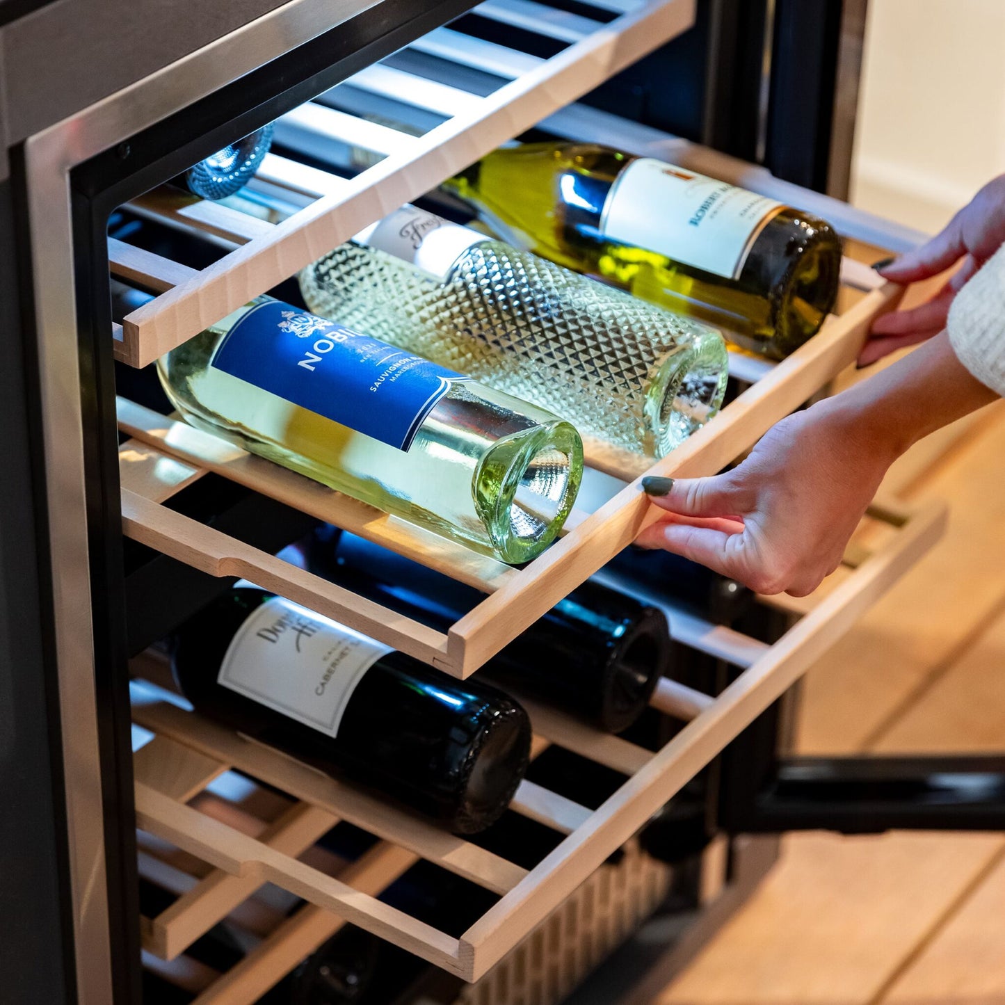 24″ 5.3 Cu. Outdoor Rated Single Zone Wine Cooler